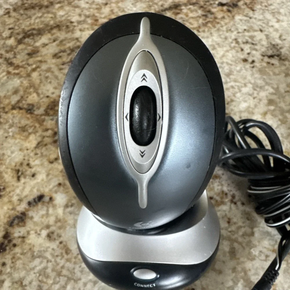 Logitech MX1000 Wireless Laser Mouse M-RAG97 Base + Power Supply